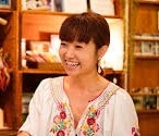 鈴木さや香さんの経歴