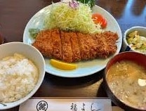 福よしトンカツ屋のお店の場所は！