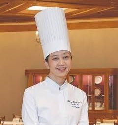 樋口 宏江 (ひぐち・ ひろえ)総料理長の経歴